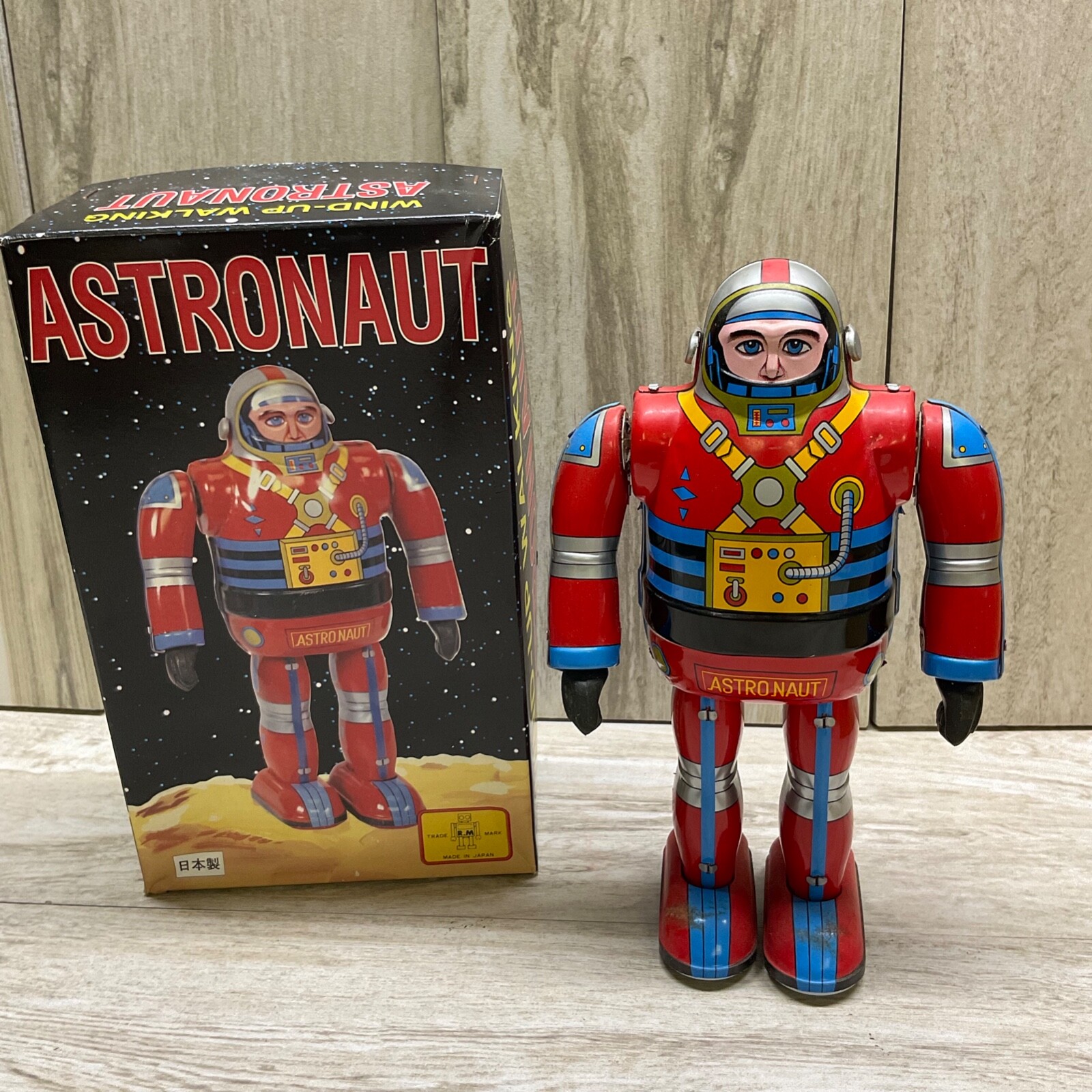 ブリキ玩具ロボット●WIND-UP WALKING ASTRONAUT 2体 Vintage Wind-Up Walking Tin Astronaut Ha Ha Toys In Box RED