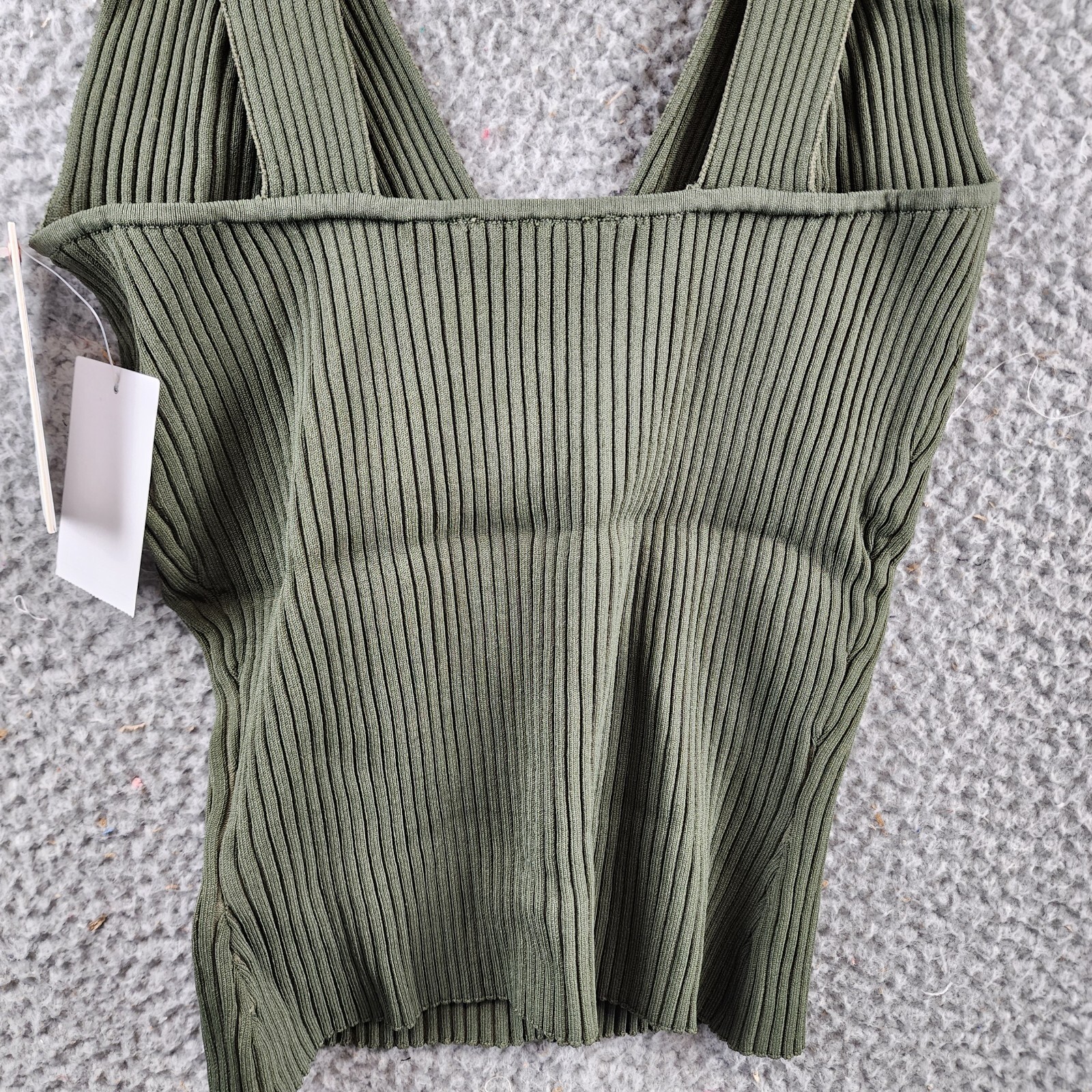 Good American Shine Ribbed Tank Top Women's M Fatigue Deep V-Neck Sleeveless - Picture 13 of 13