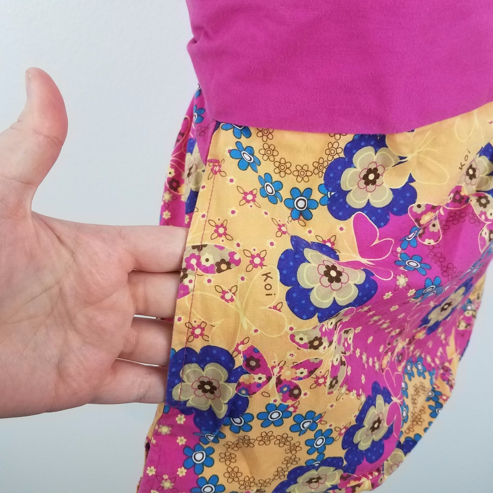 Koi madison scrub top faux wrap orange pink floral S short sleeve nurse tie