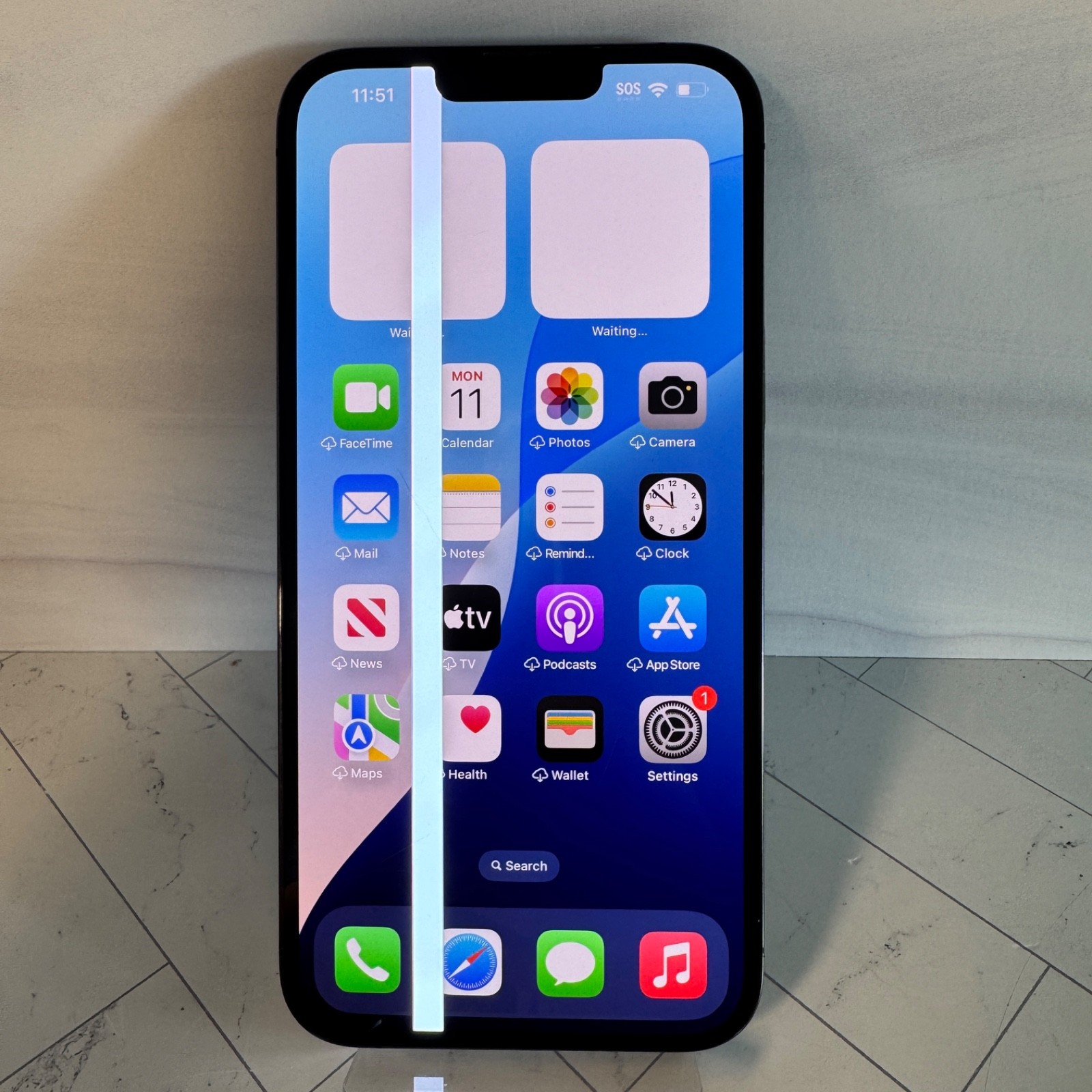 Cracked Back Apple iPhone 13 Pro Max 256GB Graphite Unlocked