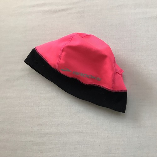 Brooks Running Beanie Skull Hat Neon Bright Pink Cap Womens