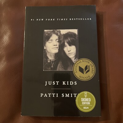 SIGNED NEW Patti Smith Just Kids Paperback Book