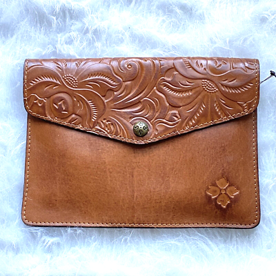 Patricia Nash Leather Envelope Clutch Tan Flower Embossed Purse Snap A81086 NEW