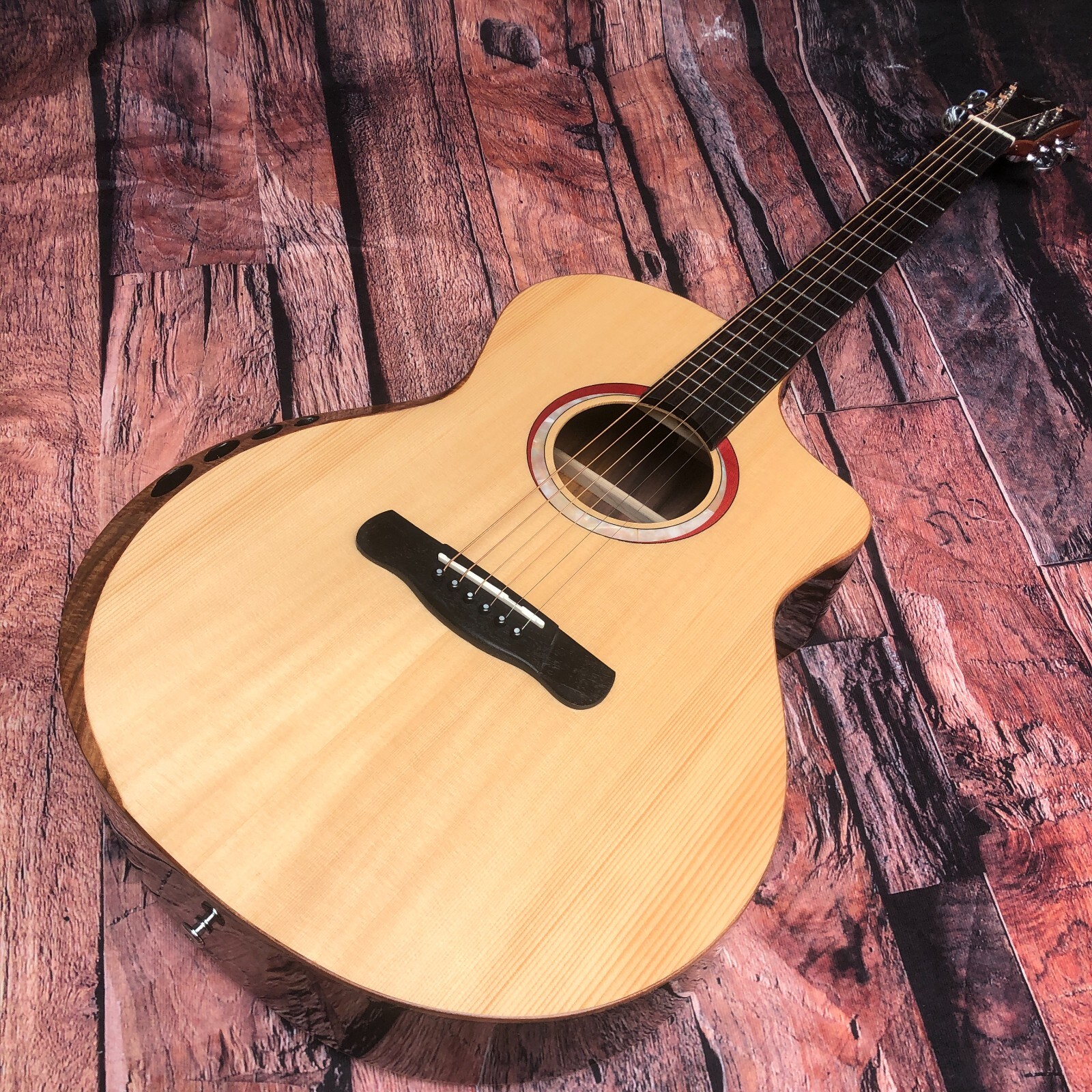 Merida custom Palas Acousticギター