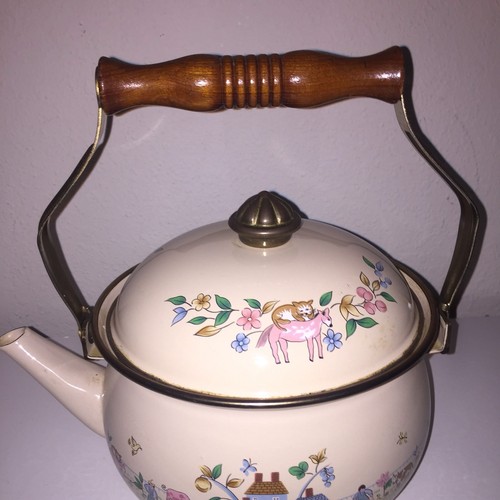 Vintage Heartland Enamel Tea Kettle by International China 2 quart EUC