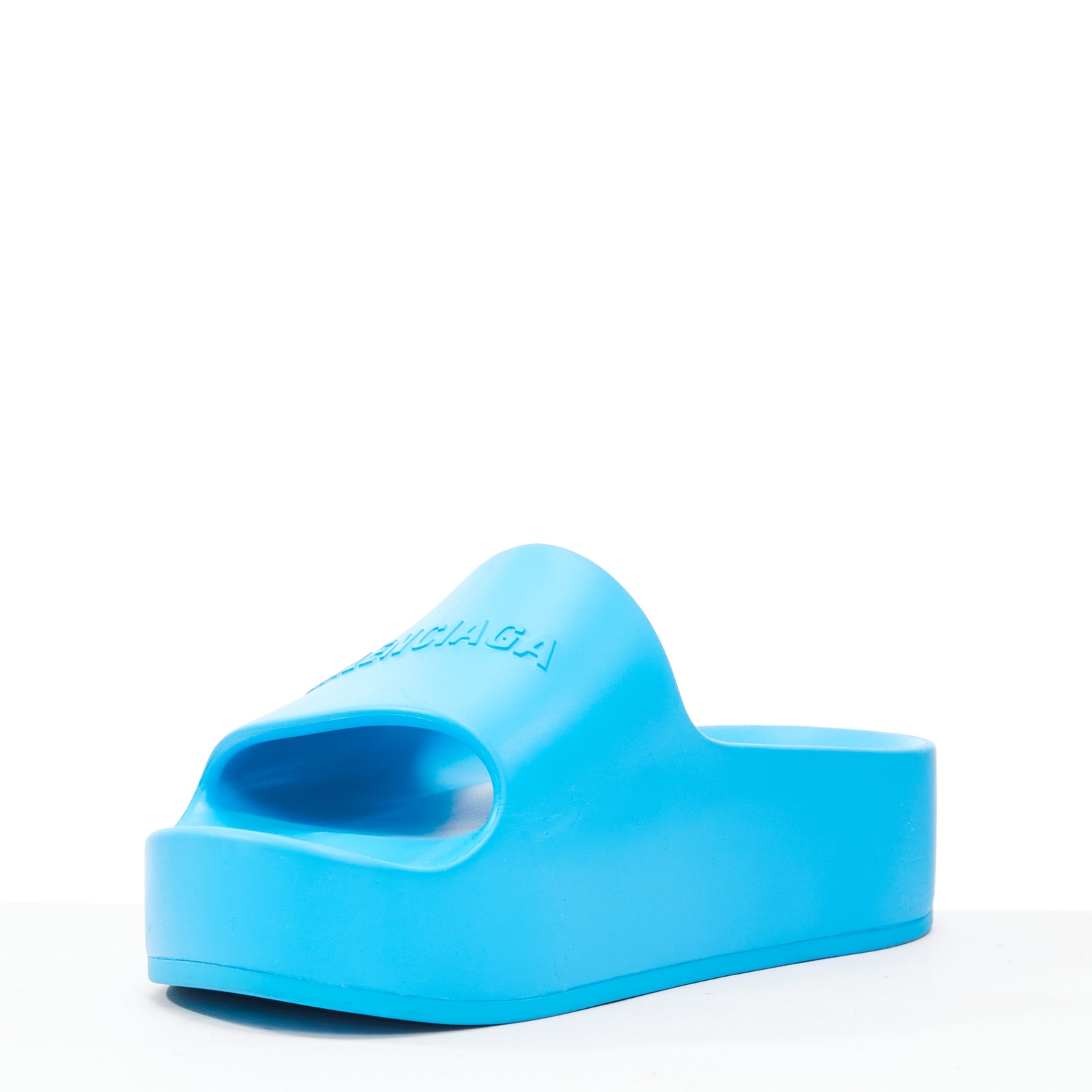 【国内発送★BALENCIAGA】CHUNKY SLIDE サンダル ラバー BALENCIAGA sky blue logo embossed rubber platform chunky