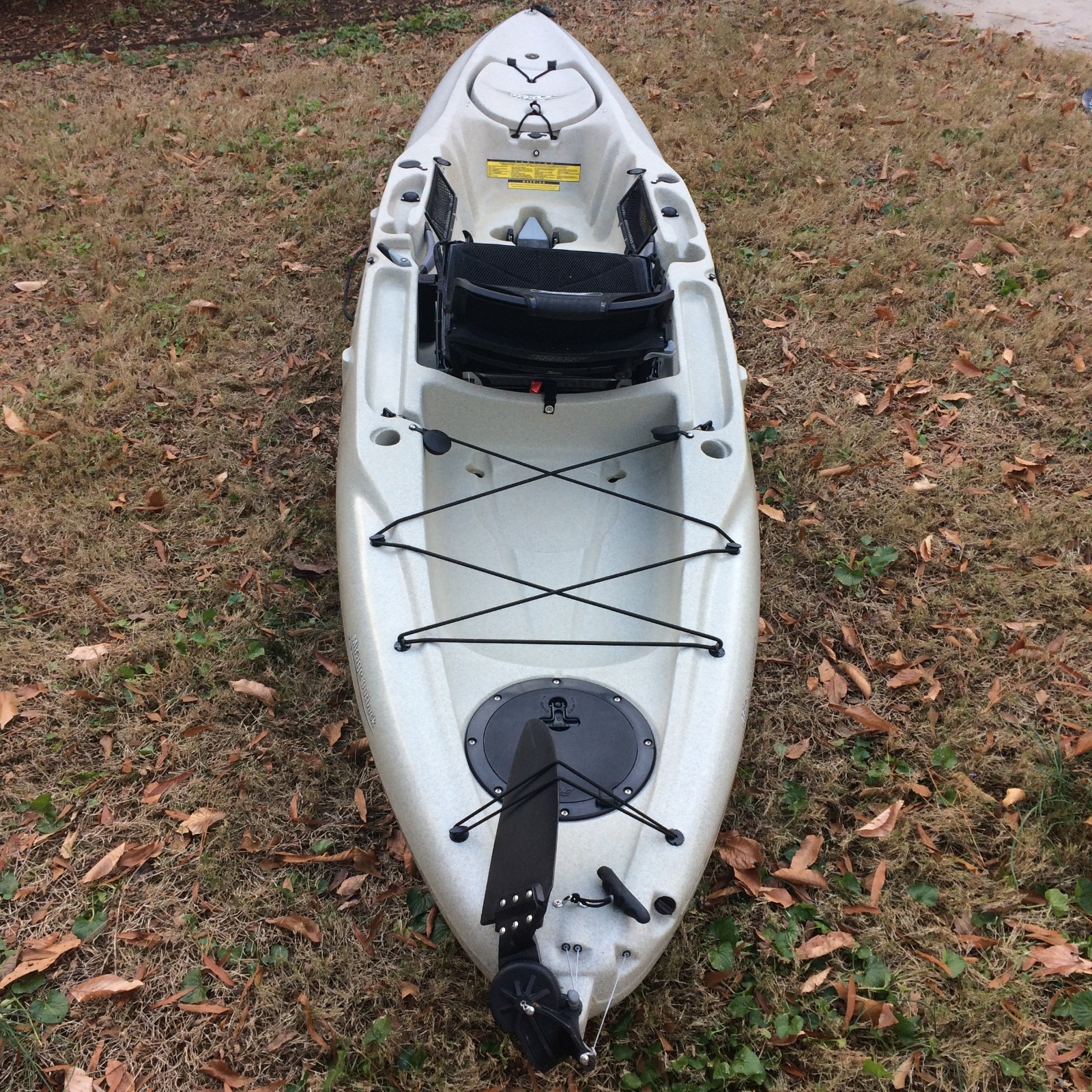 Hobie Mirage Outback Kayak 2016 Ivory Dune w/ MirageDrive Fins