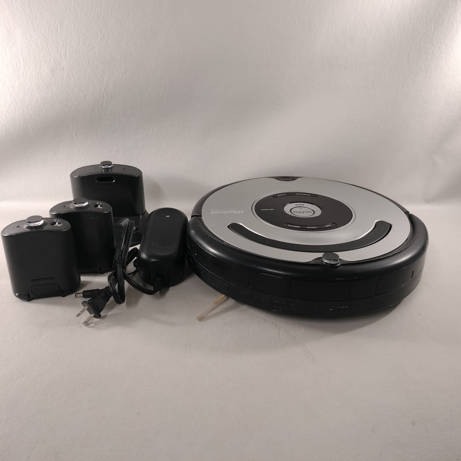 iRobot Roomba ブラック 本体 Roomba® 105 Combo robot + AutoEmpty™ dock​