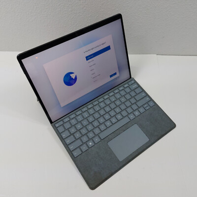 Microsoft Surface Pro 8 - 16gb (256GB SSD - i7-1185G7 Pro 11th Gen) 1983