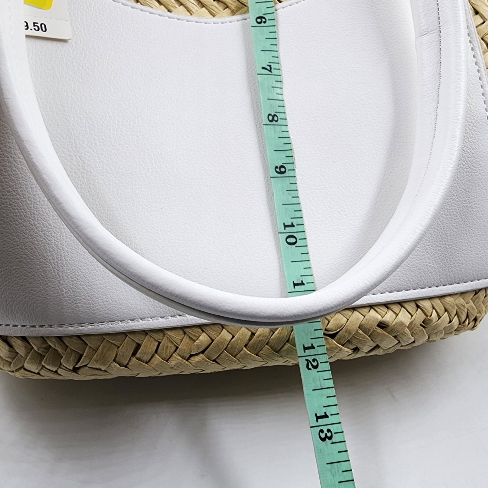 On 34th Isabellaa Straw Medium Drawstring Tote Bag Women's One Size Straw/White - Picture 13 of 14