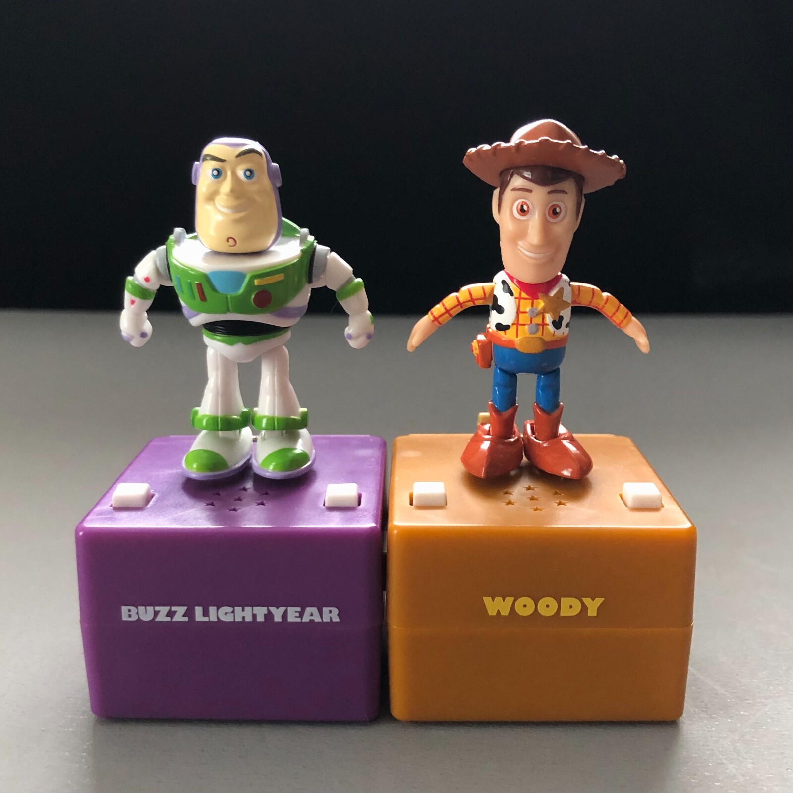 専用ページ:カーズ, Toy Story他... DVD6枚 Toy Story (DVD, 1995, Disney Pixar) - And - CARS 2006 Video