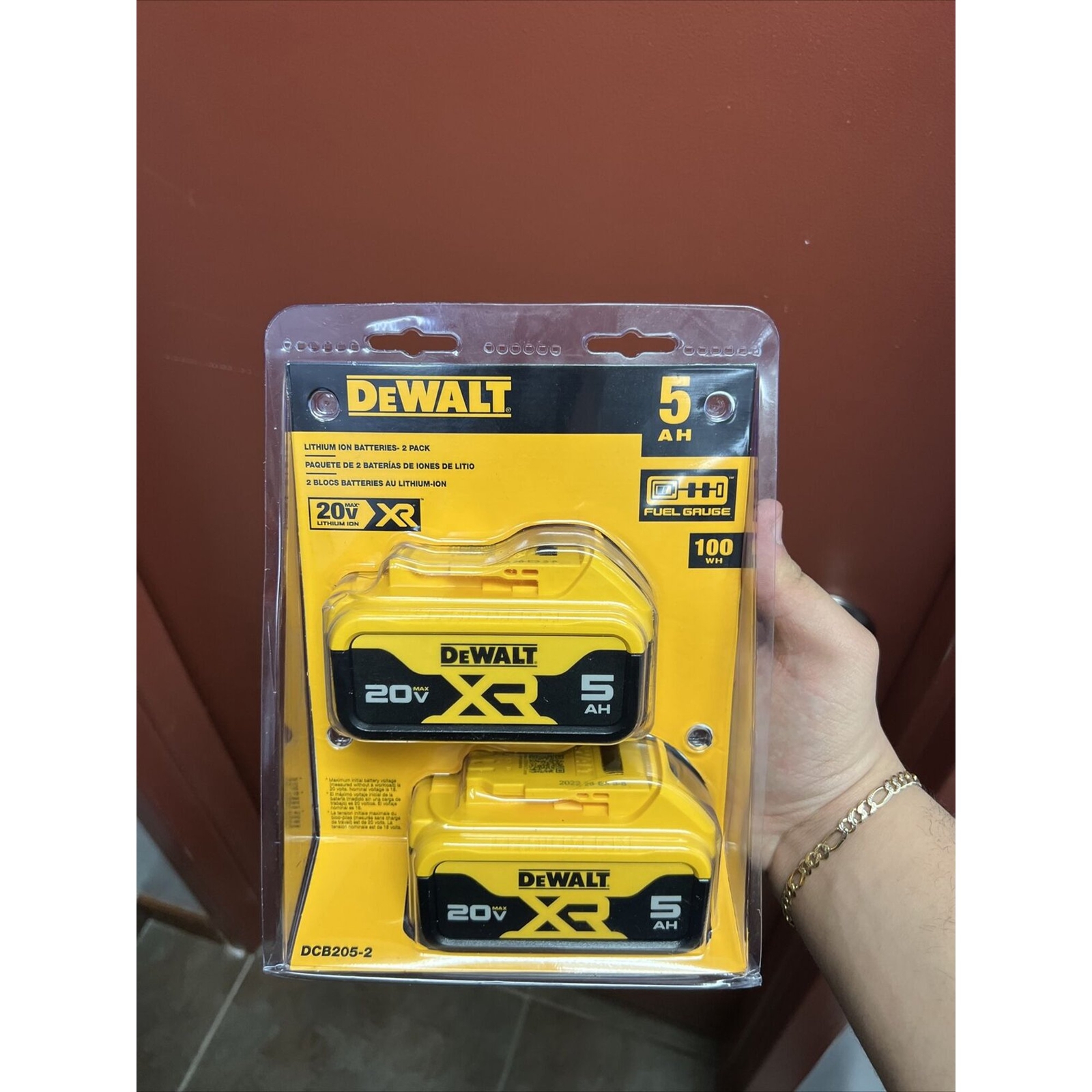 DEWALT DCB205-2 20V 5Ah Lithium-Ion Battery - Pack of 2