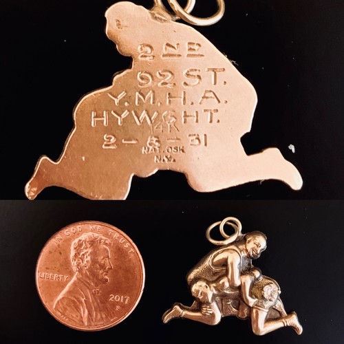 VINTAGE 14K SOLID GOLD WRESTLER MEDAL CHARM WITH DIAMOND & NYC INSCRIPTION