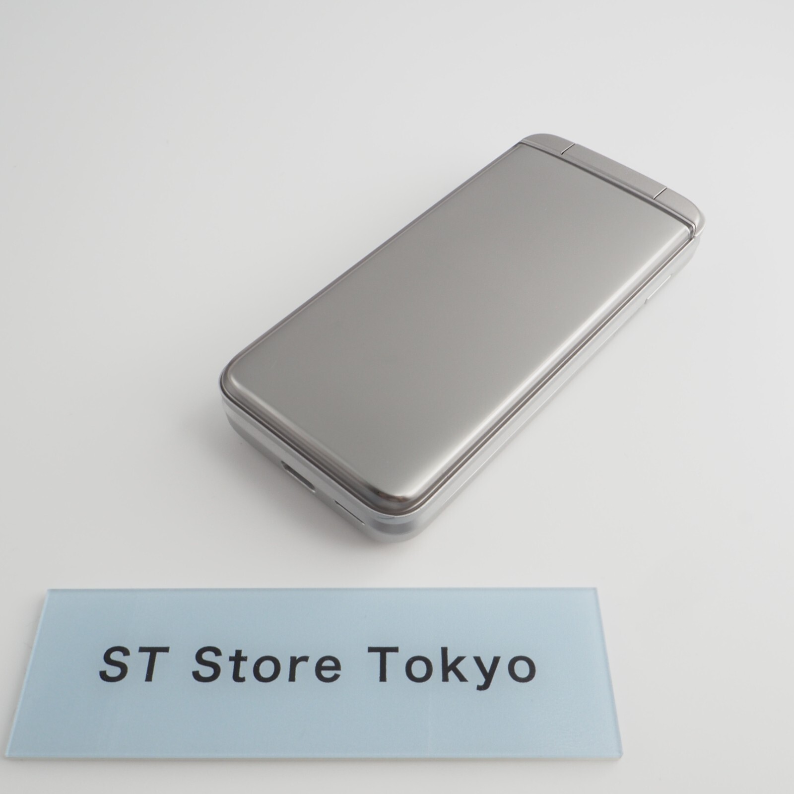 DIGNO 3 シルバー 折りたたみガラケー Kyocera 902KC DIGNO 3 Android Flip Phone | Silver | 3.4 in