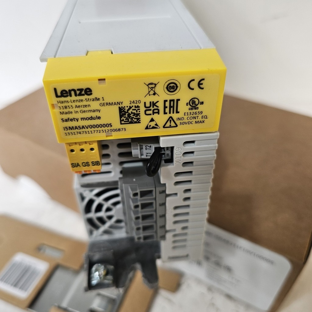 Lenze I5DAE211F10V10000S i550 16064660 1.1kW/1.5HP Inverter Power Unit — 3