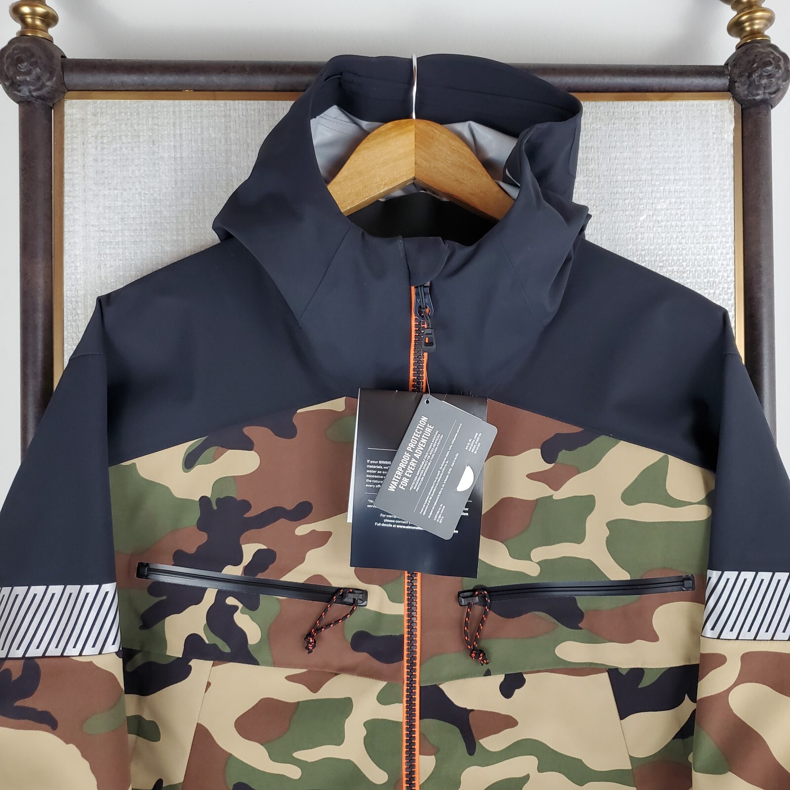 Pre-owned Simms $449  Mens Size Medium 30k Waterproof Woodland Camo Cx Jacket Hood In Multicolor