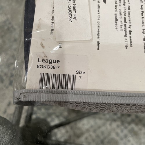 SONDICO SOFTGRIP GOALIE GOAL KEEPER GLOVES Soccer Size 7