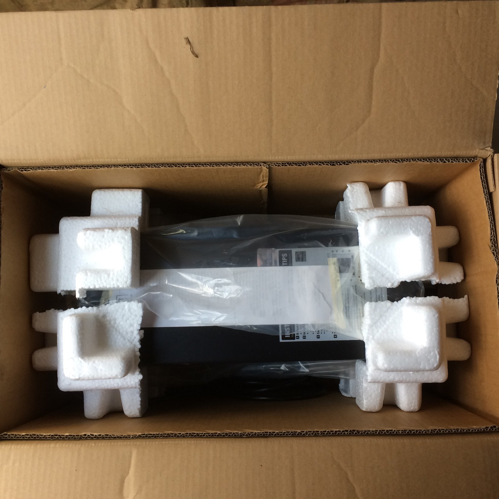 APC Smart-UPS C 1000/1500VA - SMC1000