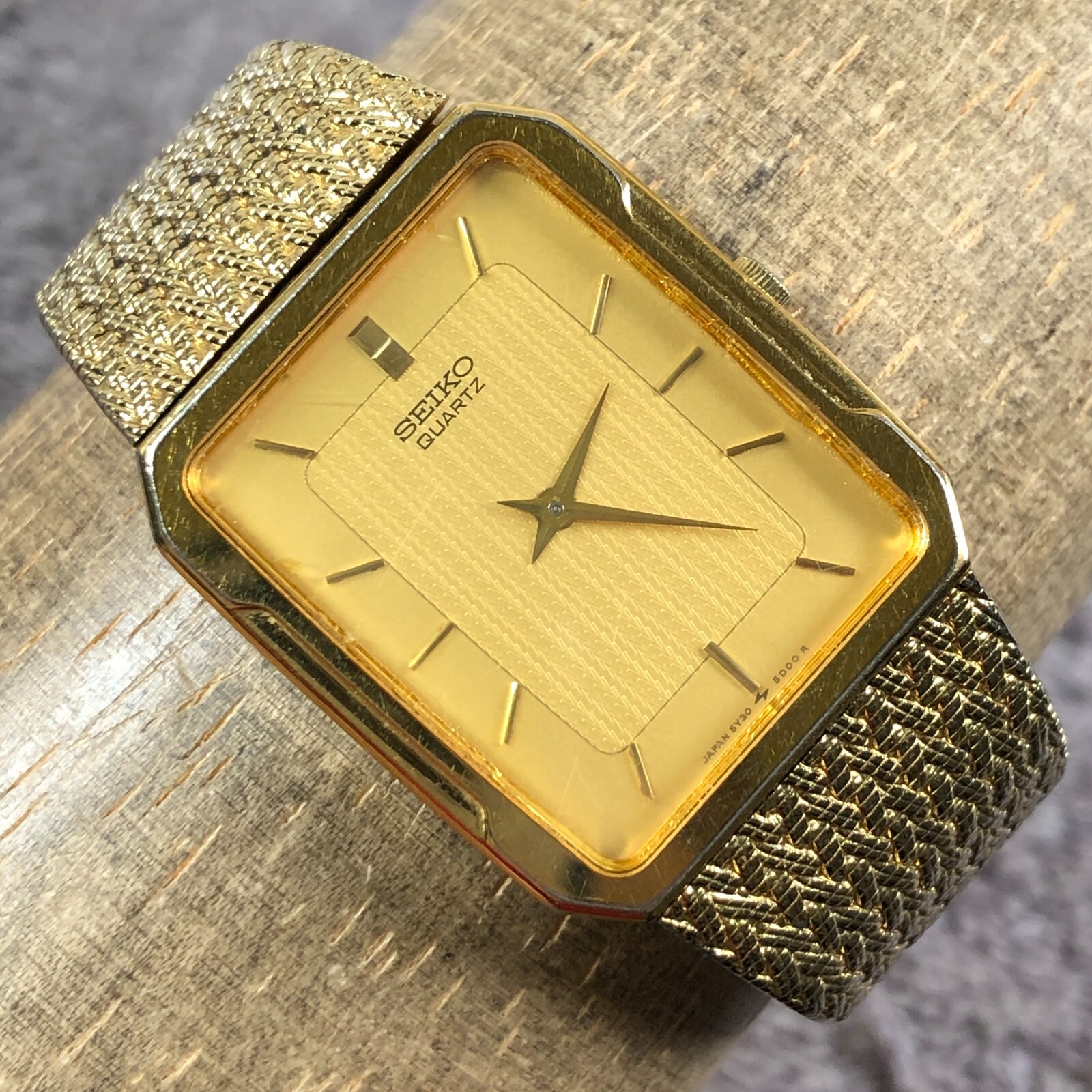 時計 SEIKO Universe DIASHOCK 14KWG 180200 Seiko Men's Day Date Gold Plated Dress Watch SGG490