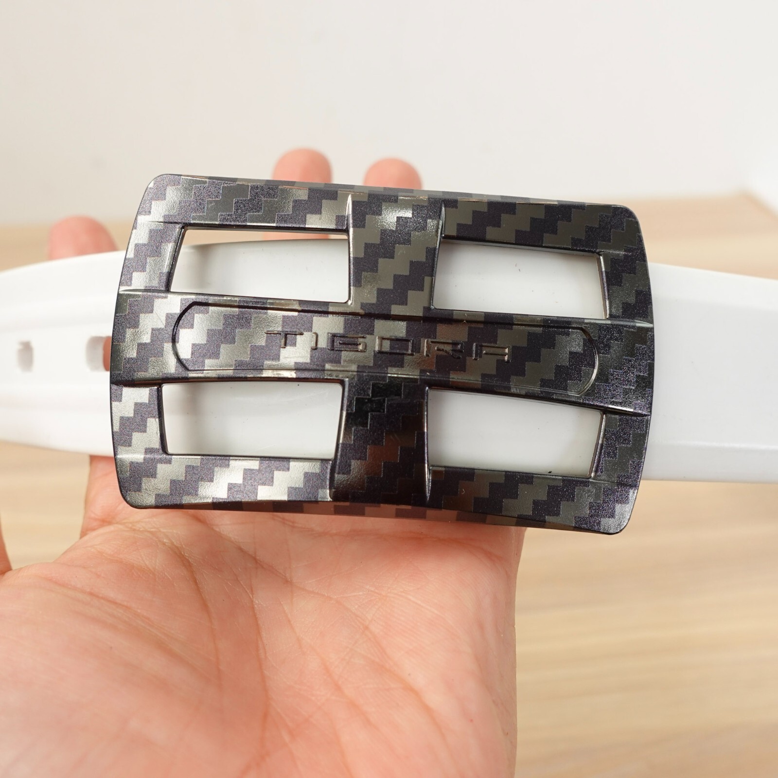TIGORA Belt Mens 32 White Rubber Carbon Fiber Buckle Belt TIGORA Belt Mens 32 White Rubber Carbon Fiber Buckle Belt