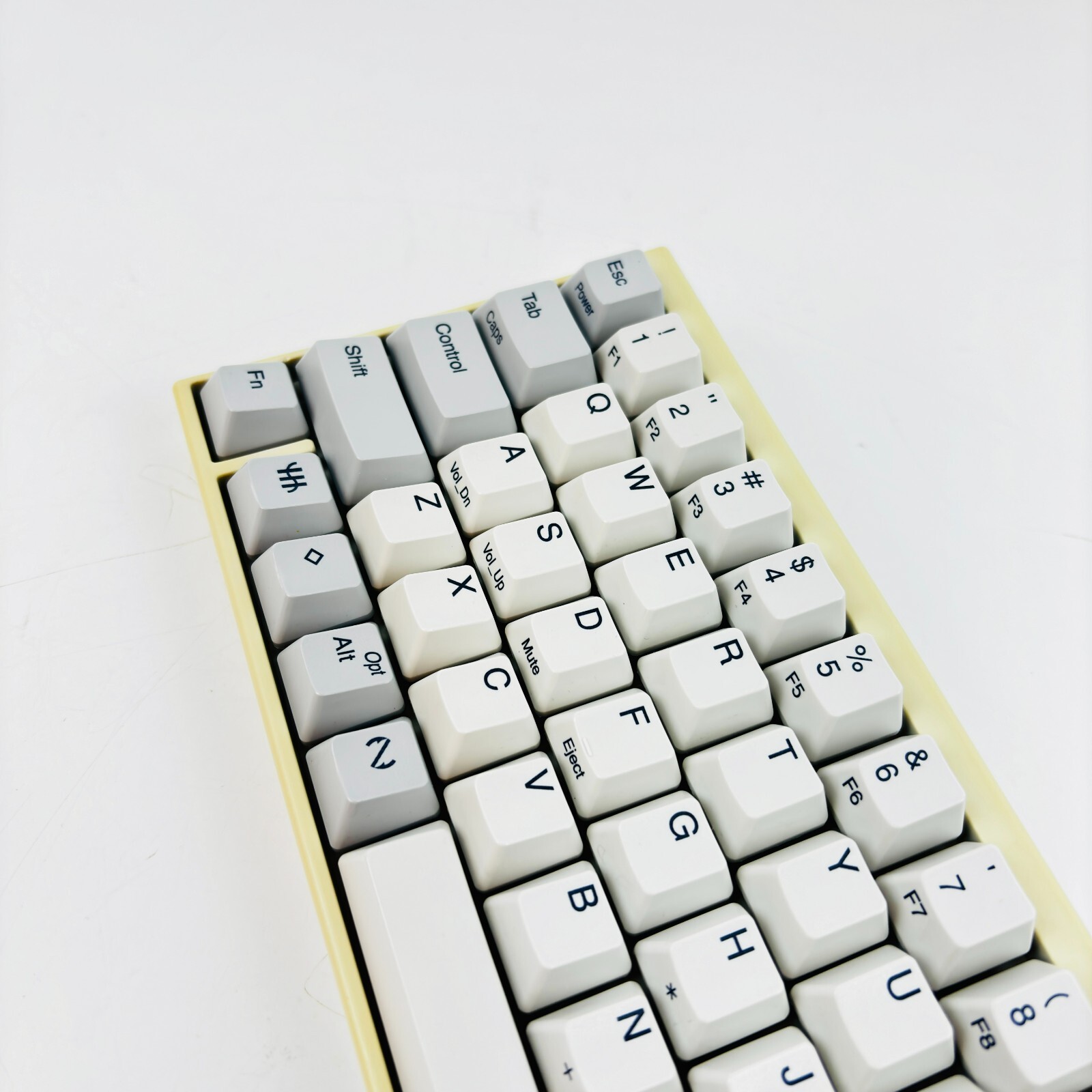 Happy Hacking PFU HHKB Professional JP PD-KB420W Wired Topre Happy Hacking PFU HHKB Professional JP PD-KB420W Wired Topre