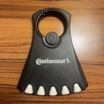 Continental Country Club Tee Holder/ Ball Marker With Bag Clip