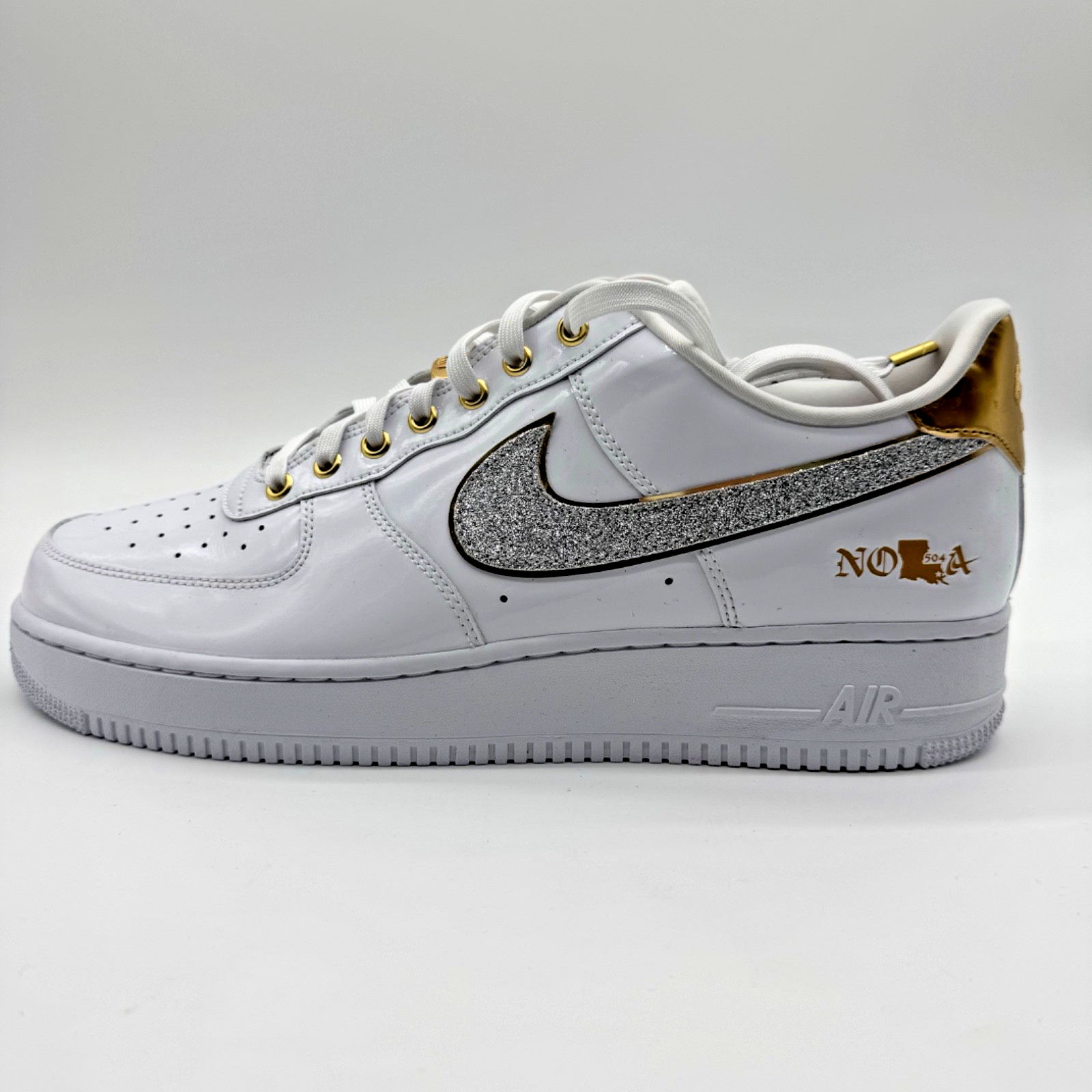 Nike Air Force 1 NOLA White Gold NEW ORLEANS SAINTS DZ5425-100