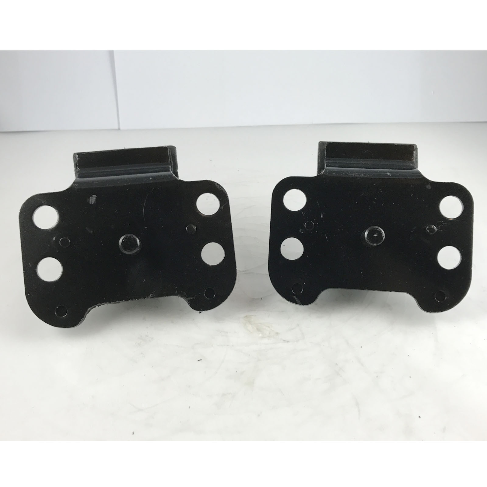 2 Front Engine Mounts for Patrol GQ Y60 TD42 TB42 4.2L 2/9197 4 bolt