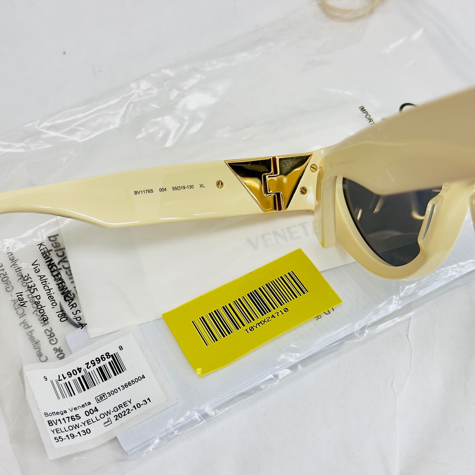 Pre-owned Bottega Veneta Angle Classic Bv1176s Ivory Bold Narrow Cat Sunglasses 1176 004 In Gray