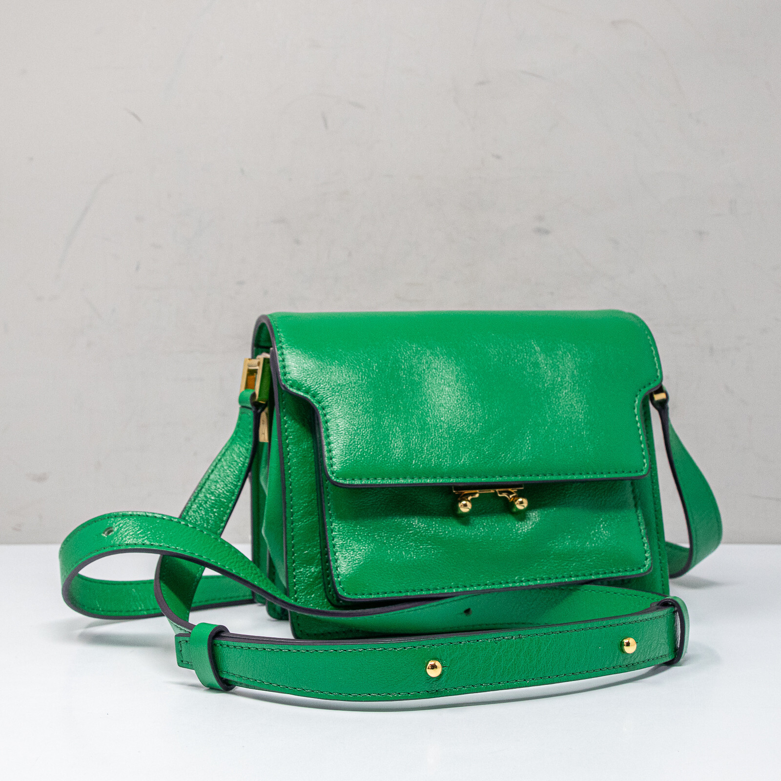 ☆MARNI☆ TRUNK Soft Calf & Raffia ミニバッグ OLIVE♪ ブラウン レザー製 Trunk Soft E/W バッグ | Marni
