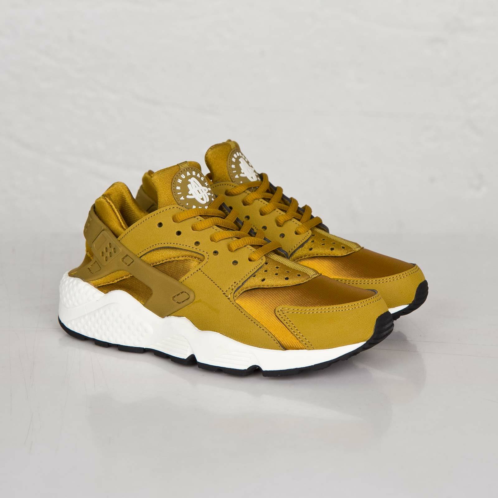 nike huarache bronzine