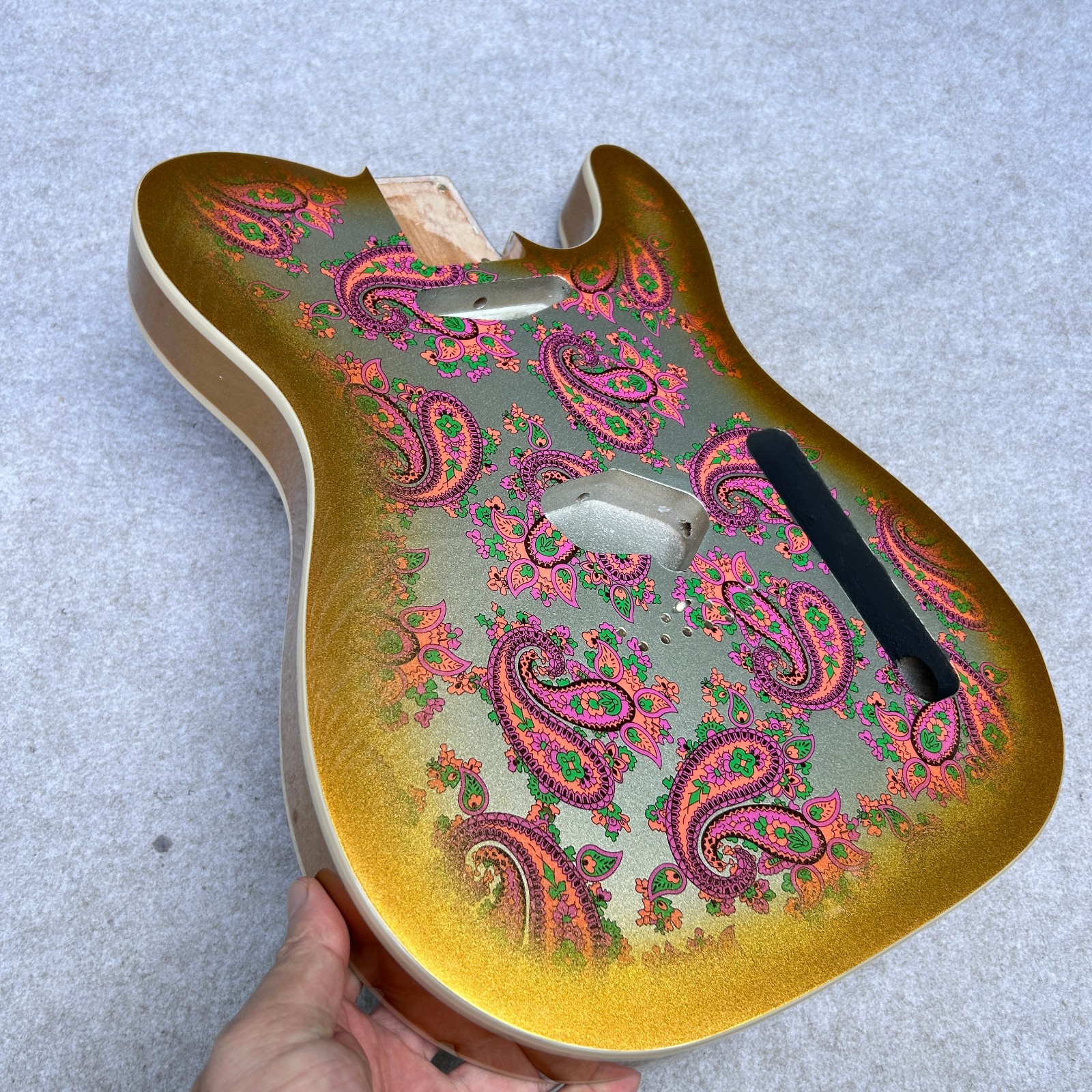 Guitar Body Telecaster alder wood SS Paisley Gold silver