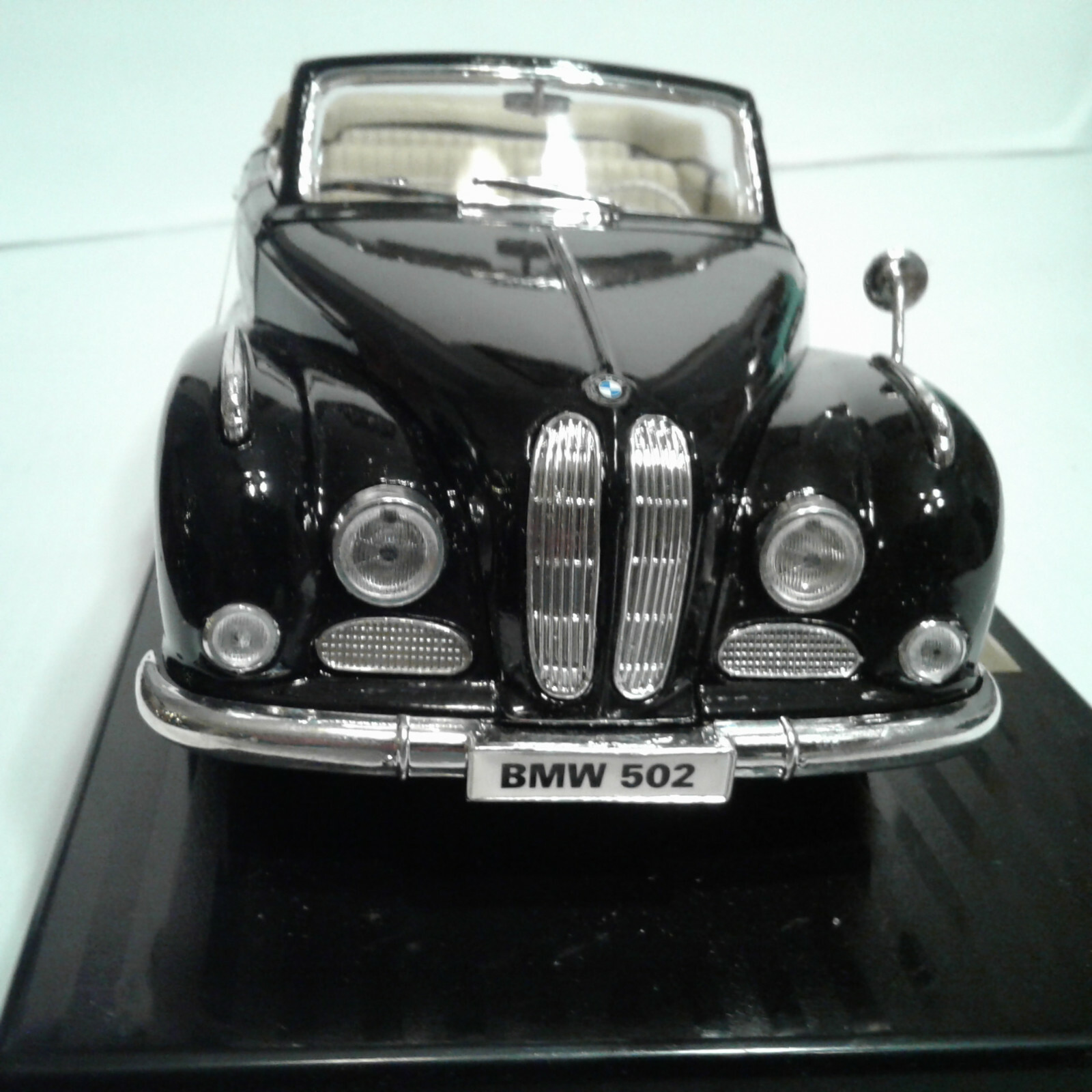 ミニカー MAISTO 1/18 BMW Maisto Special Edition 1955 BMW 502 Convertible Diecast 1:18