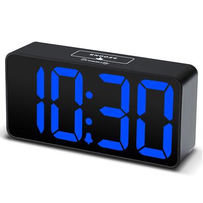 DreamSky Compact Digital Alarm Clock with USB Port for Charging 0100%