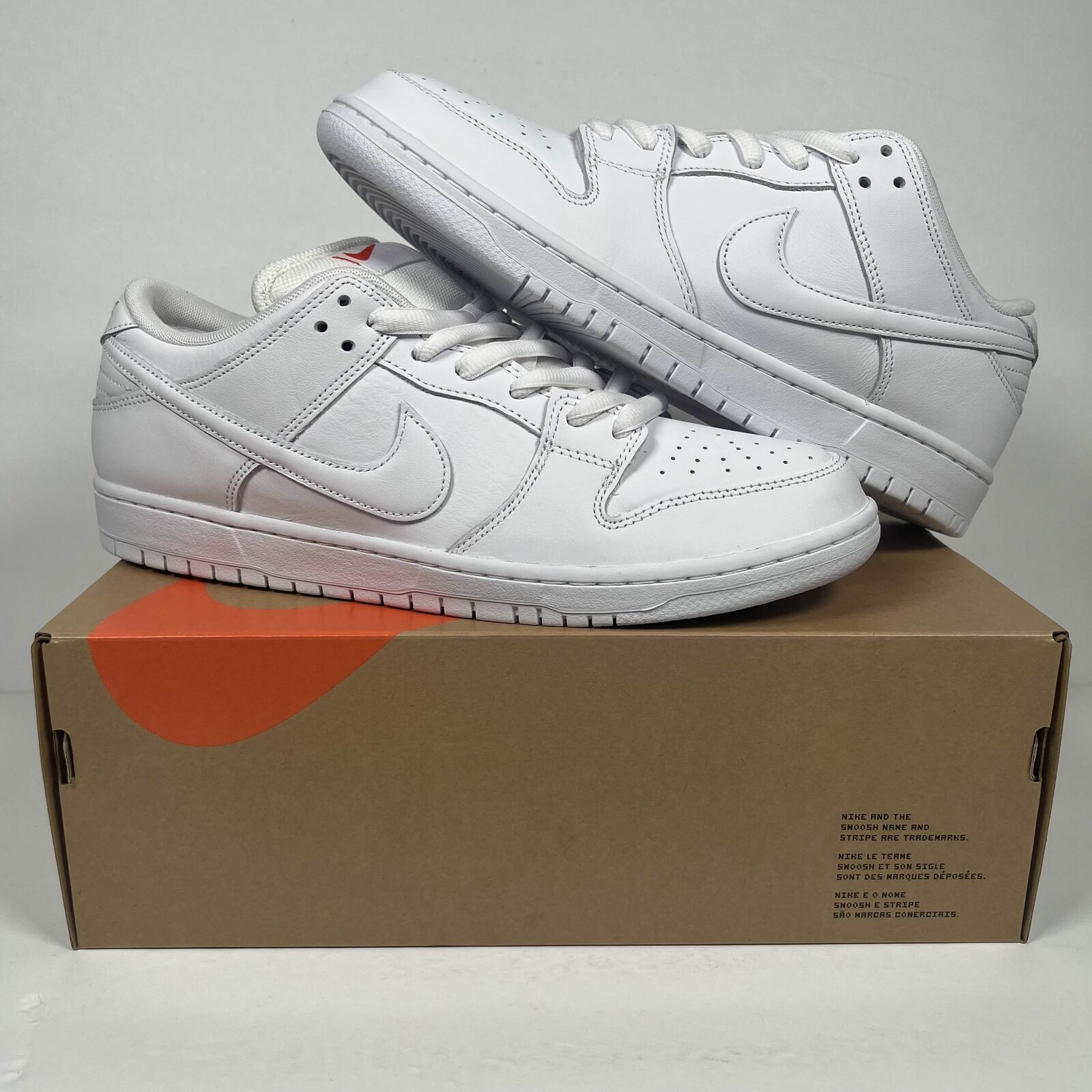 Men's Size 11.5 - Nike SB Dunk Low ISO Triple White FJ1674 Men's Size 11.5 - Nike SB Dunk Low ISO Triple White FJ1674