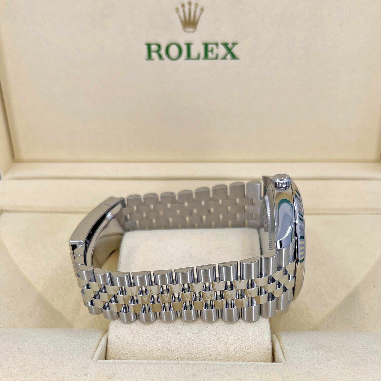 Pre-owned Rolex Datejust 41, Blue Dial, Jubilee, Ref 126334-0002, Unworn Complete 2023