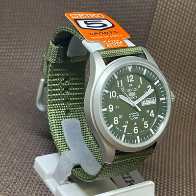 Pre-owned Seiko 5 Sports Snzg09j1 Army Green Nylon Automatic Made In Japan Men's Watch In White