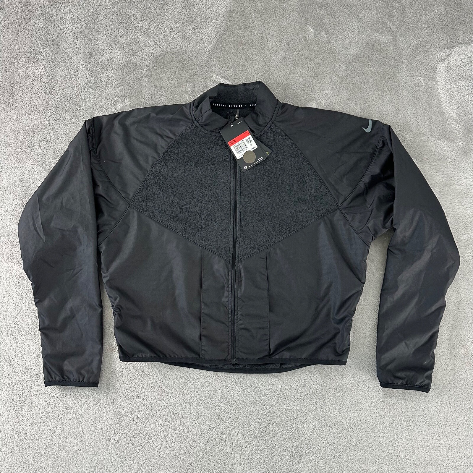 NIKE RUNNING DIVISION リバーシブル　ジップジャケット Nike Running Division Mid Zip-Up Jacket DC8033-010 Black