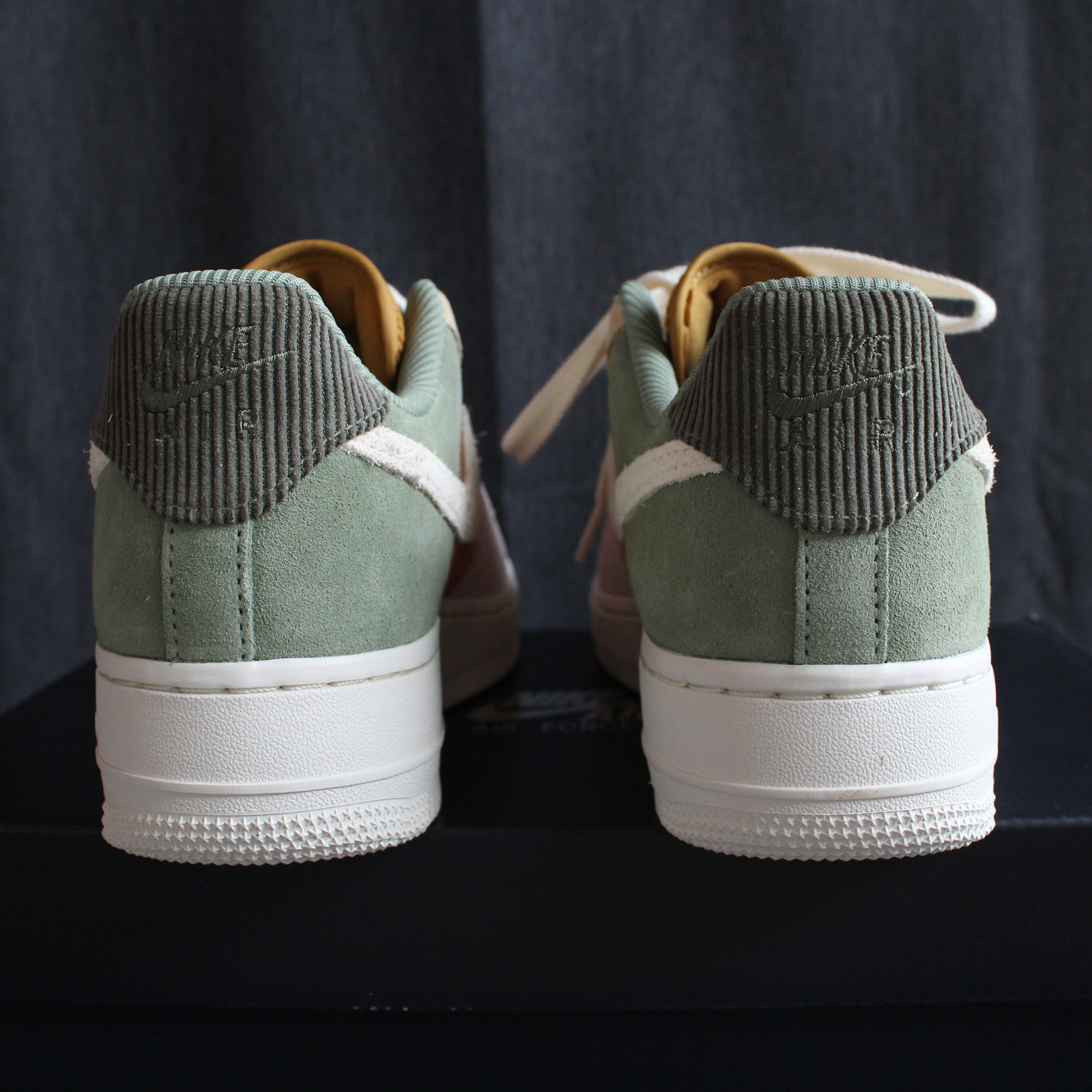 NIKE NIKE AIR FORCE 1 '07 „OIL GREEN TERRA BLUSH“ | EU38.5 - 49.5