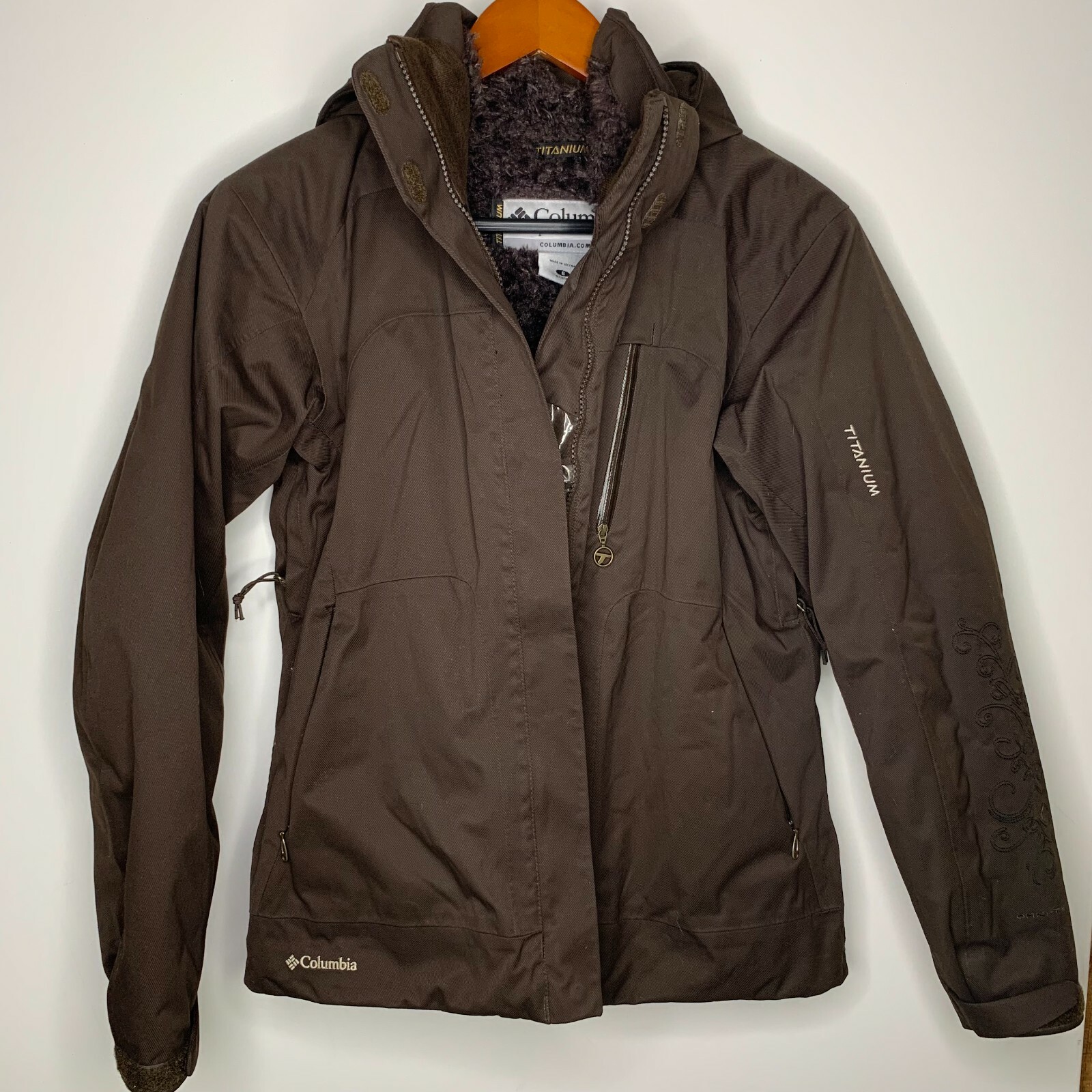 Columbia Titanium オムニテック 防水透湿スノーウェア L 奥が深い