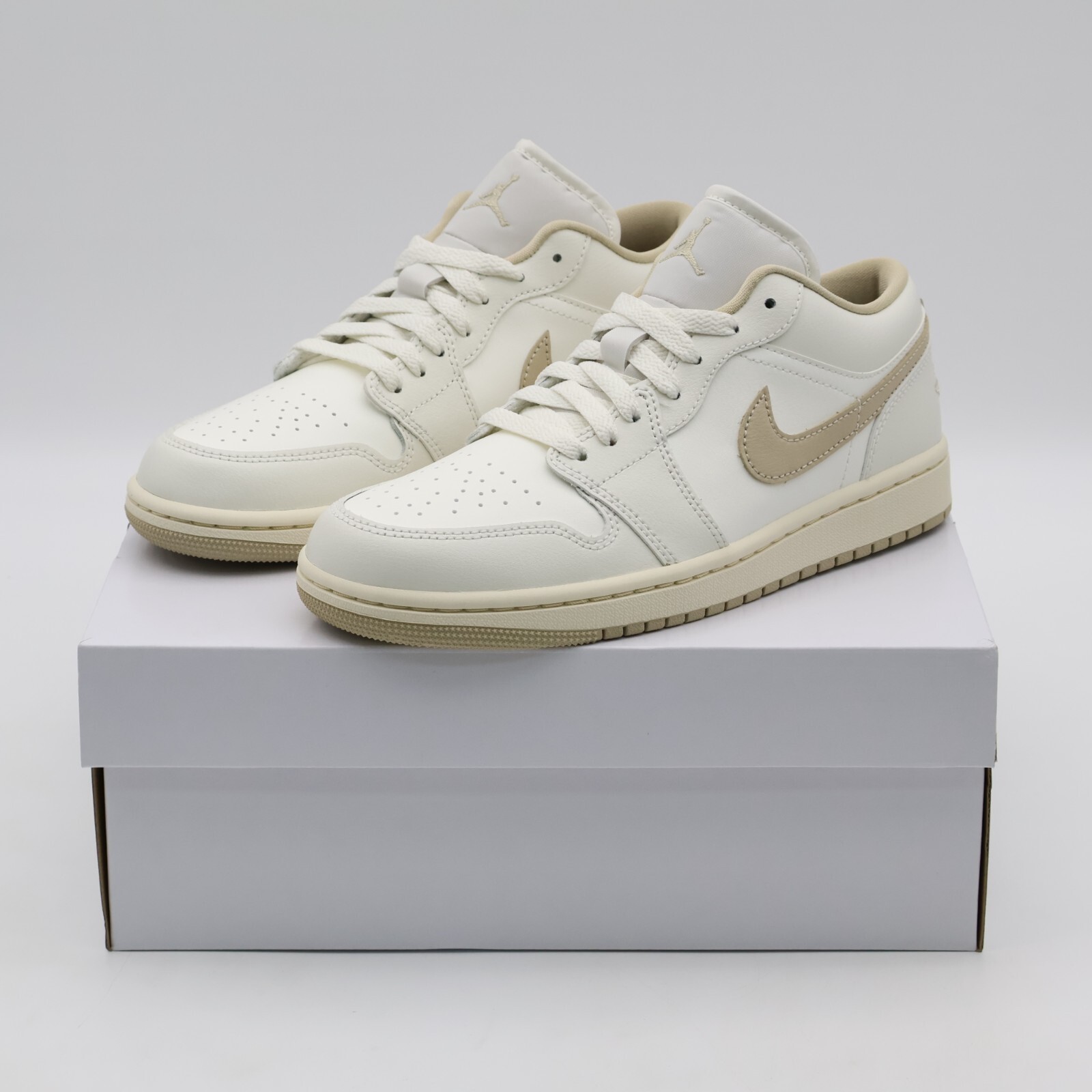 NikeAirJordan1ホワイト30.0cm Amazon | [ナイキ] エア ジョーダン 1 ミッド SE AIR JORDAN 1