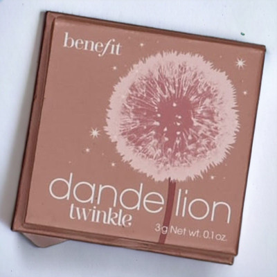 Benefit Dandelion Twinkle Soft Nude-Pink Highlighter 3 g 0.1 oz