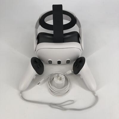 Meta Quest 3 VR Headset 128GB Excellent Cond. w/ Charger