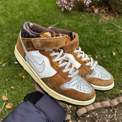 nike dunk sb fender bass