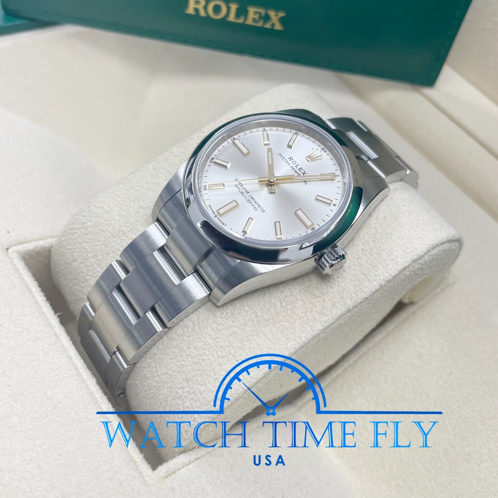 Pre-owned Rolex 124200 Oyster Perpetual 34mm Domed Bezel Silver Index Dial Oyster Band