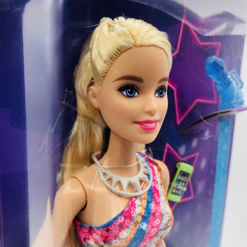 Mattel Barbie (NEW) Big City Big Dreams Malibu Barbie Doll Blonde Fashion Doll