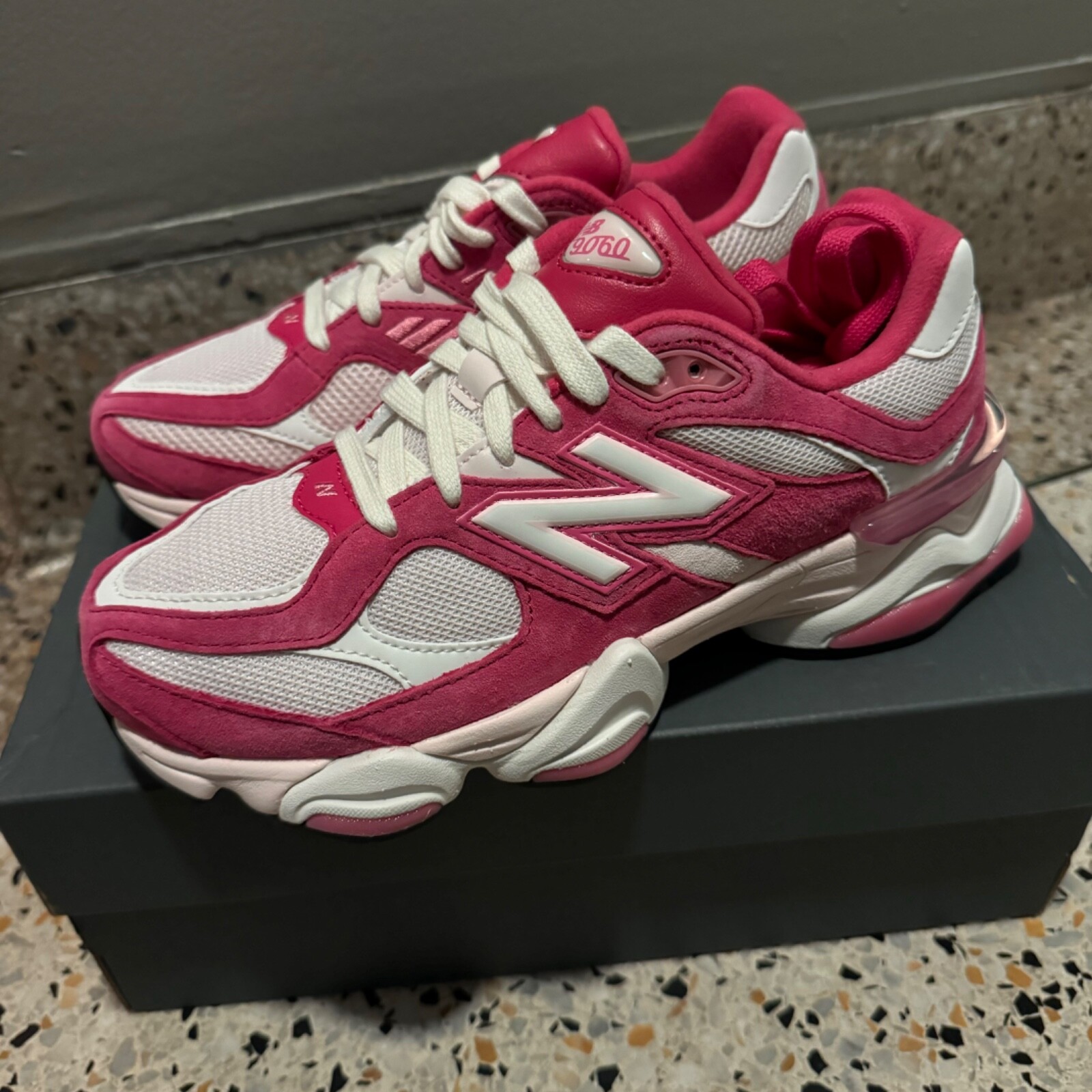 New Balance 9060 Fuchsia Pink U9060FP NEW 7.5W-10W IN HAND