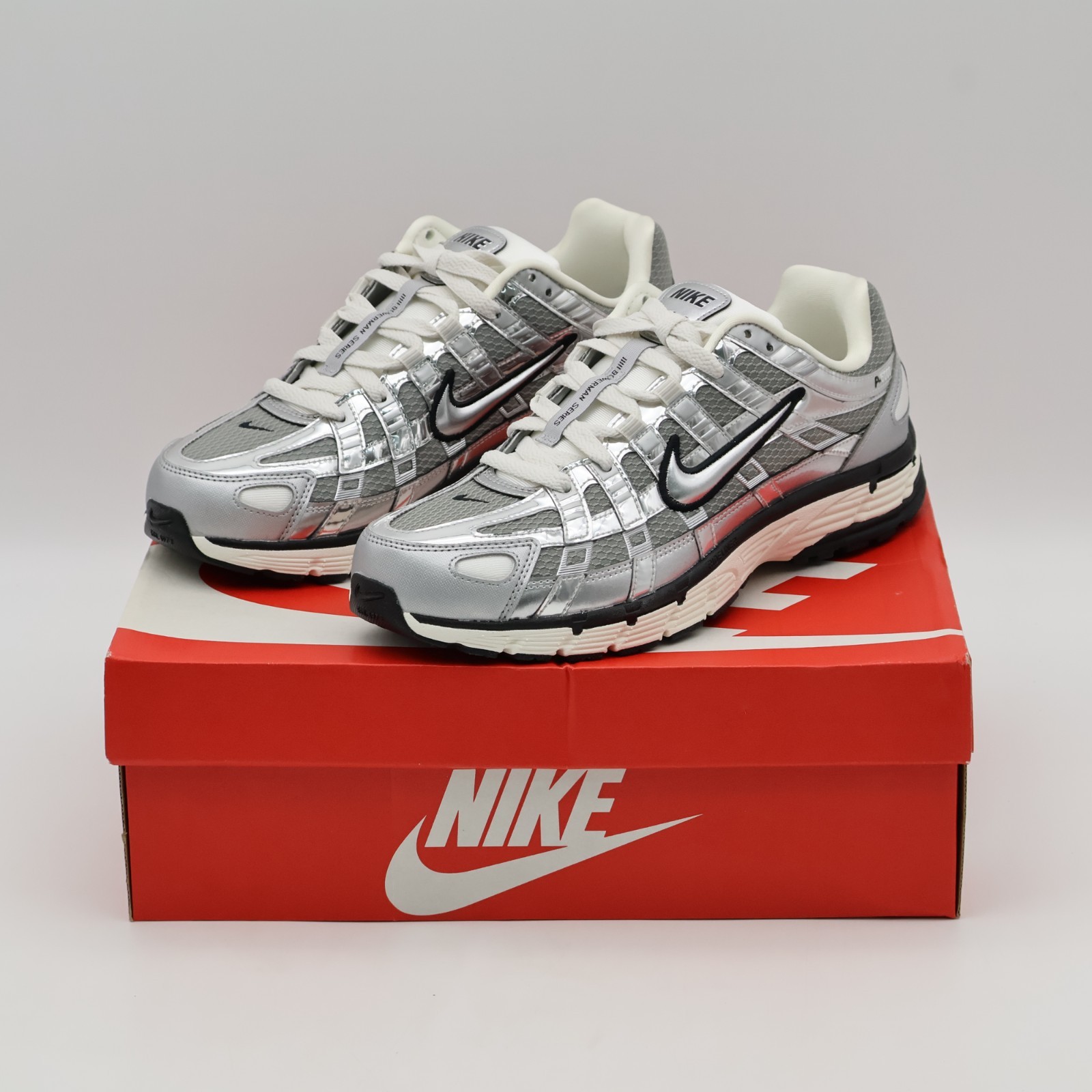 新品　ナイキ NIKE P-6000 CN0149-001 24.5 KREAM 新品 ナイキ NIKE P-6000 CN0149-001 24.5 KREAM - メルカリ