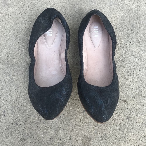 Bloch 37 Ballet Flats Pointy Toe Black Metallic Snakeprint 6.5