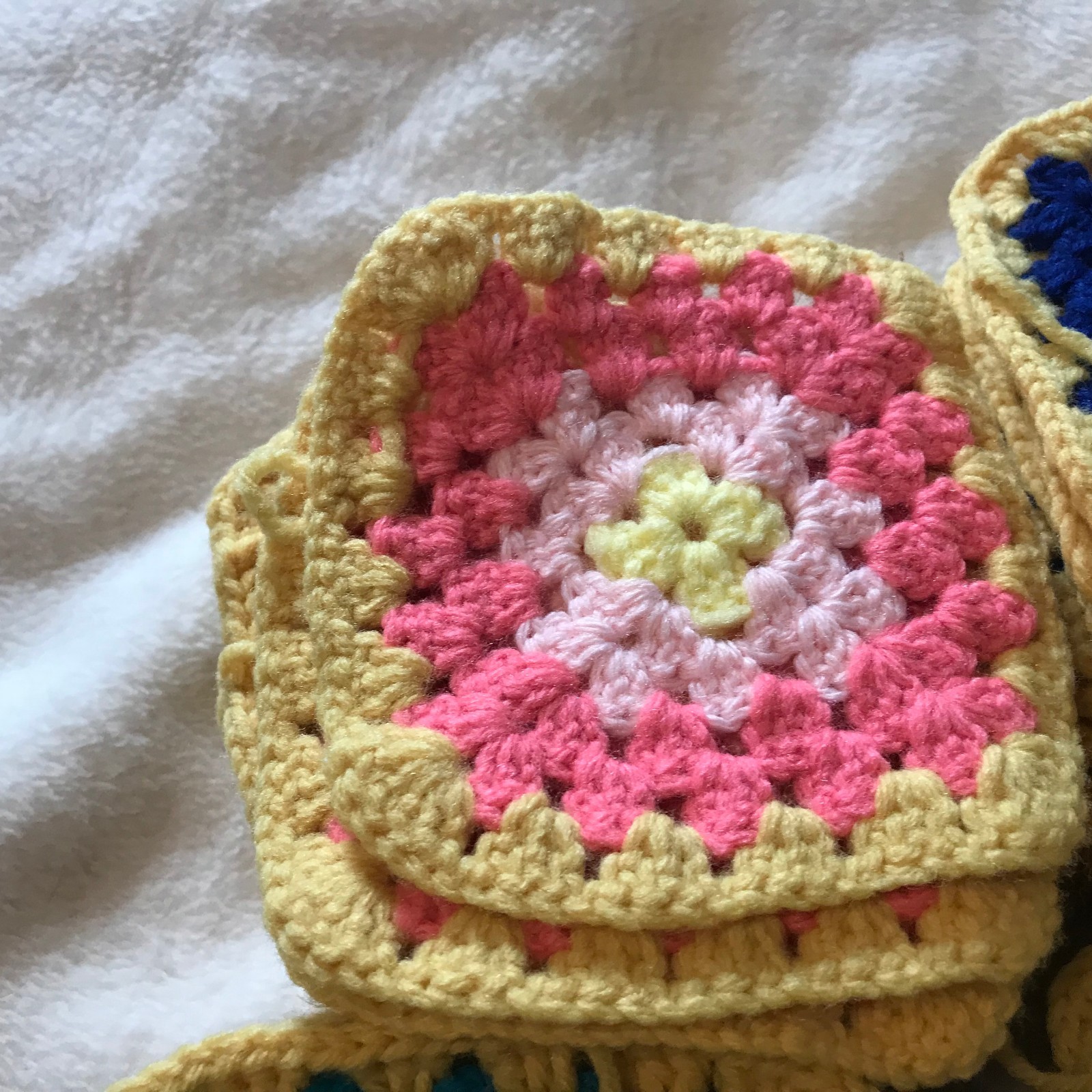 180 Crochet Granny Squares Loose Lot Yellow Multi Color for Afghan or Crafts